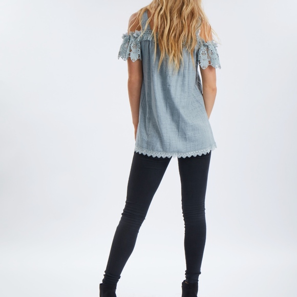 NWT Bare Shoulder Lace Sleeve Top Tunic - Picture 5 of 7